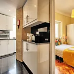 Lejlighed Almirante 3-four Bedrooms Lisboa