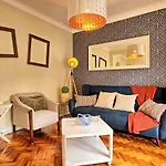 Almirante 3-four Bedrooms Lejlighed Lisboa