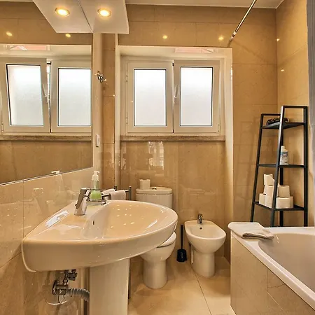 Almirante 3-four Bedrooms Lejlighed Lisboa