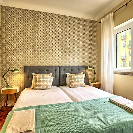 Apartment Almirante 3-four Bedrooms Lissabon