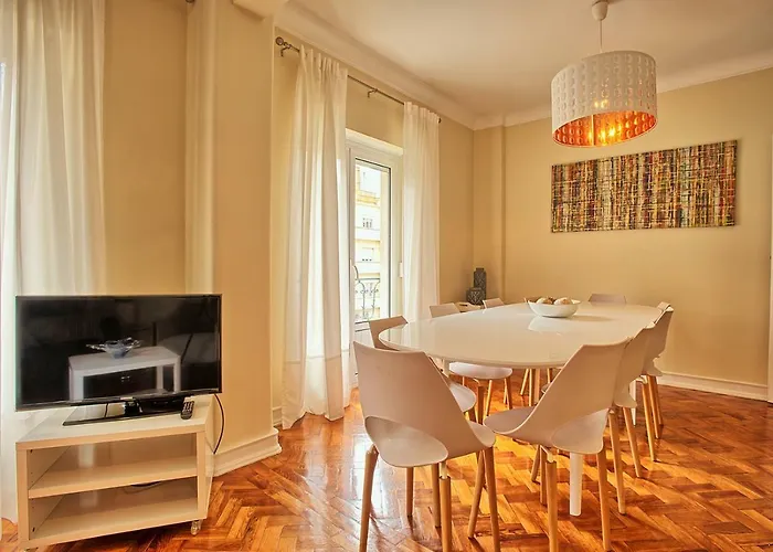 Almirante 3-four Bedrooms 아파트 리스본