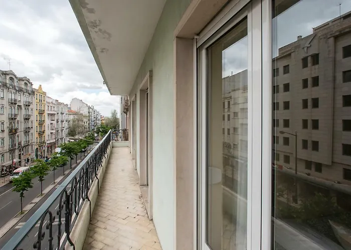 Almirante 3-four Bedrooms